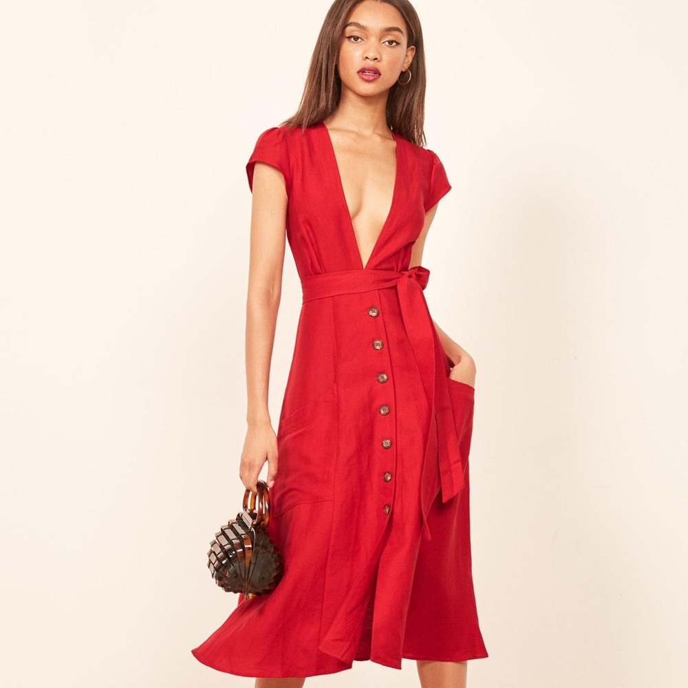 π NWT REFORMATION "Bayu" Dress in Cherry π - Picture 1 of 8
